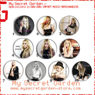 Avril Lavigne - Portrait Pinback Button Badge Set 1a or 1b( or Hair Ties / 4.4 cm Badge / Magnet / Keychain Set )